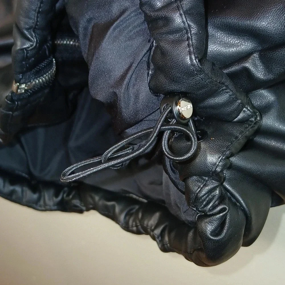 Bershka faux leather vest in black size medium - Picture 8 of 12